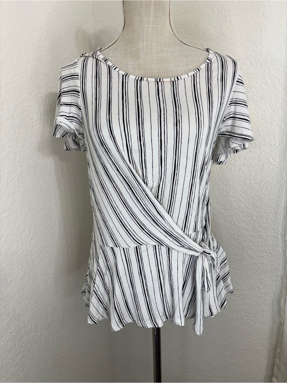 Candie's White & Black Striped Tie-Waist Peplum Top